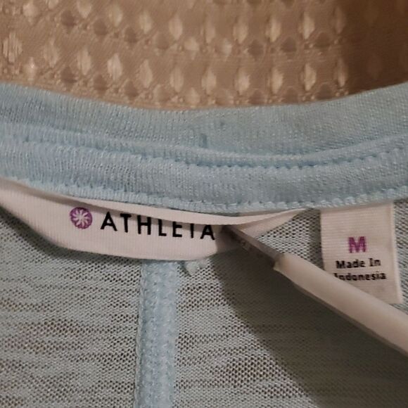 ATHLETA WOMAN 3/4 Sleeve TEE M blue - Picture 2 of 6
